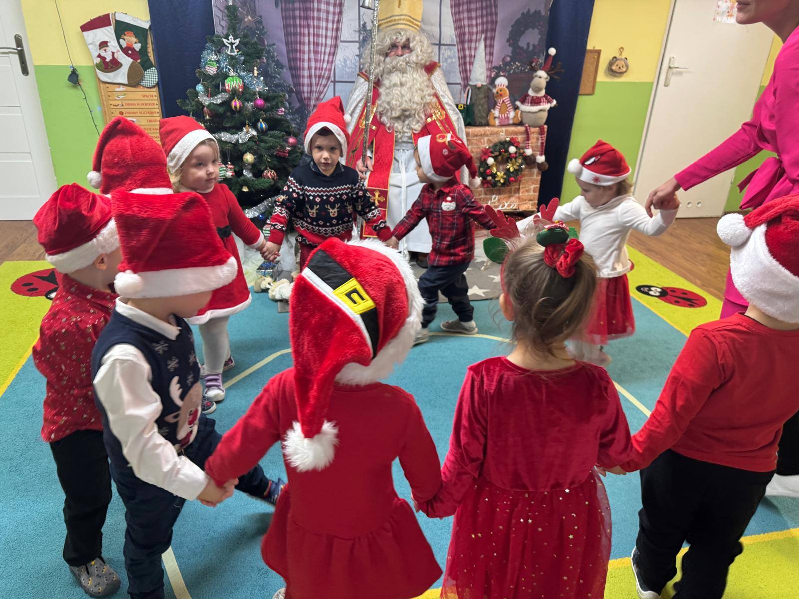 Ten wyczekiwany gość – spotkanie ze Świętym Mikołajem